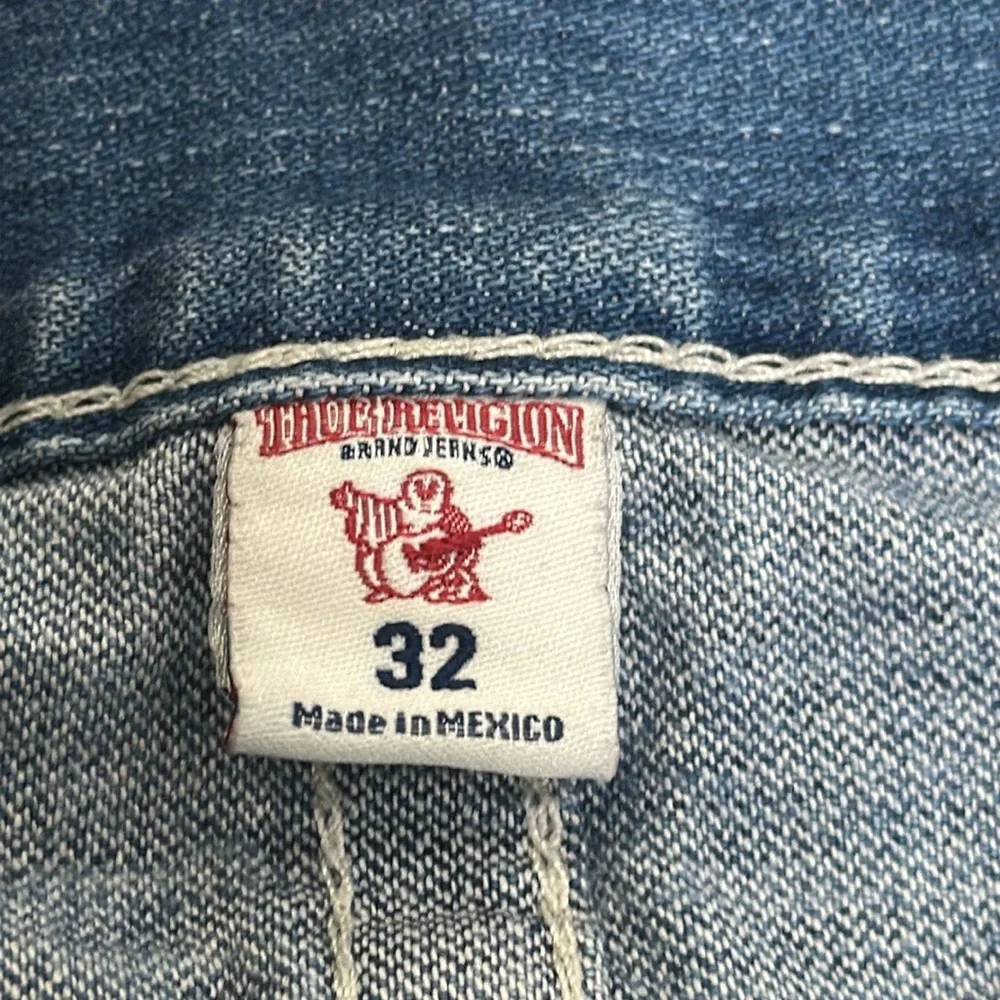 True religion blue distressed jeans size 32